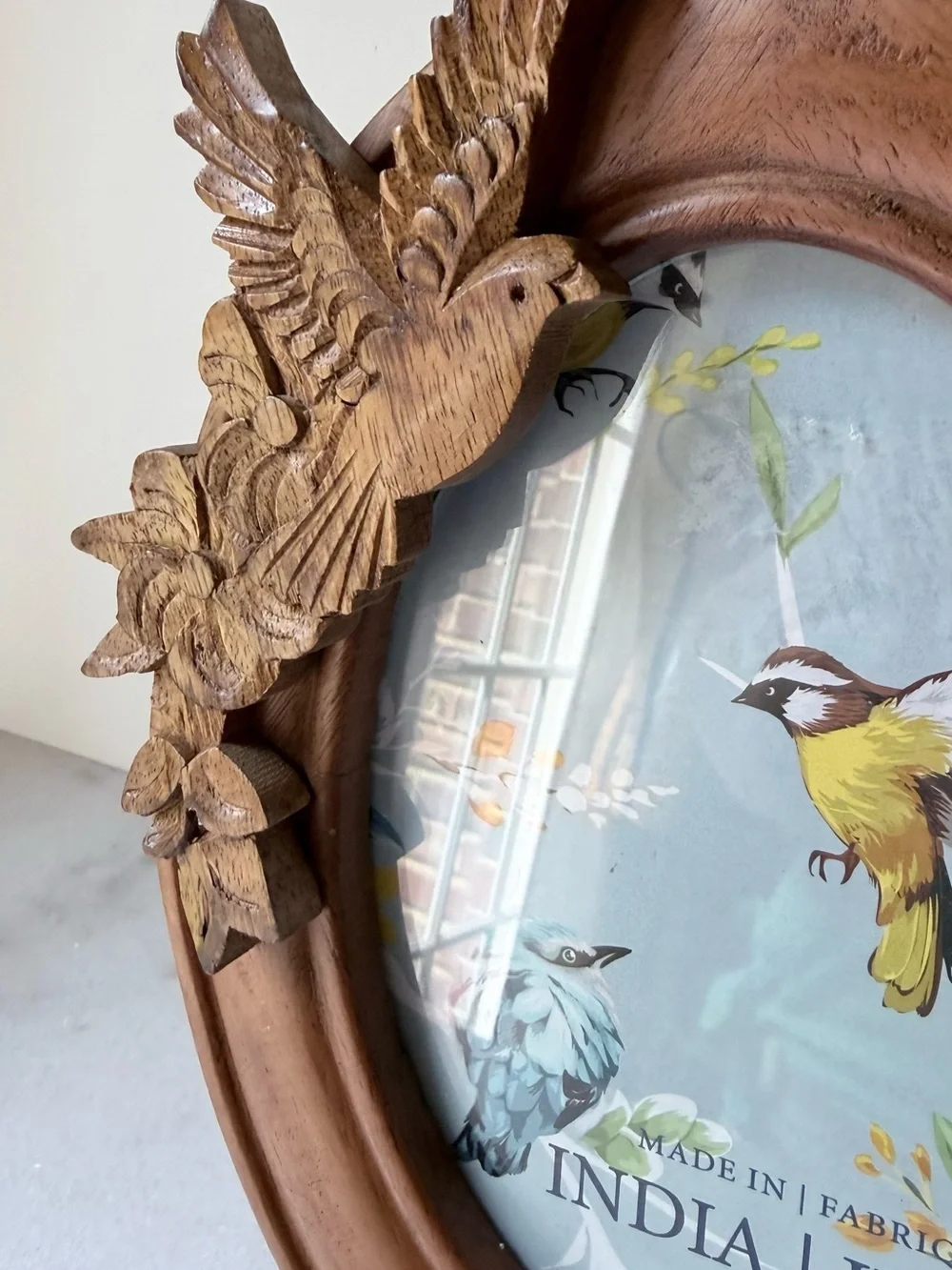 Carved Wooden Oval Photo Frame with Bird Accent 3d. 5”x7” photo